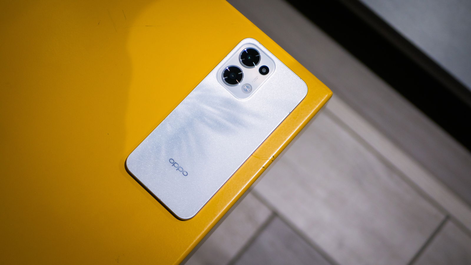 OPPO Reno13 blanco