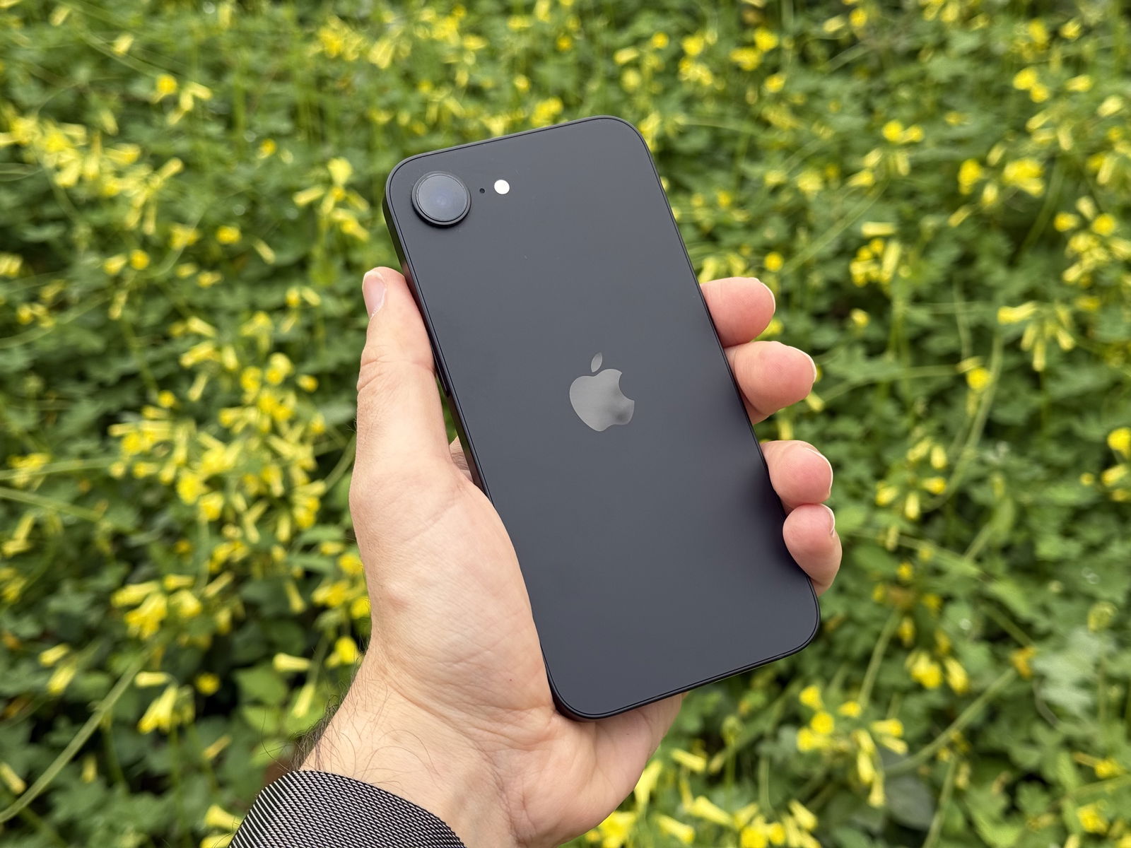 iPhone 16e negro