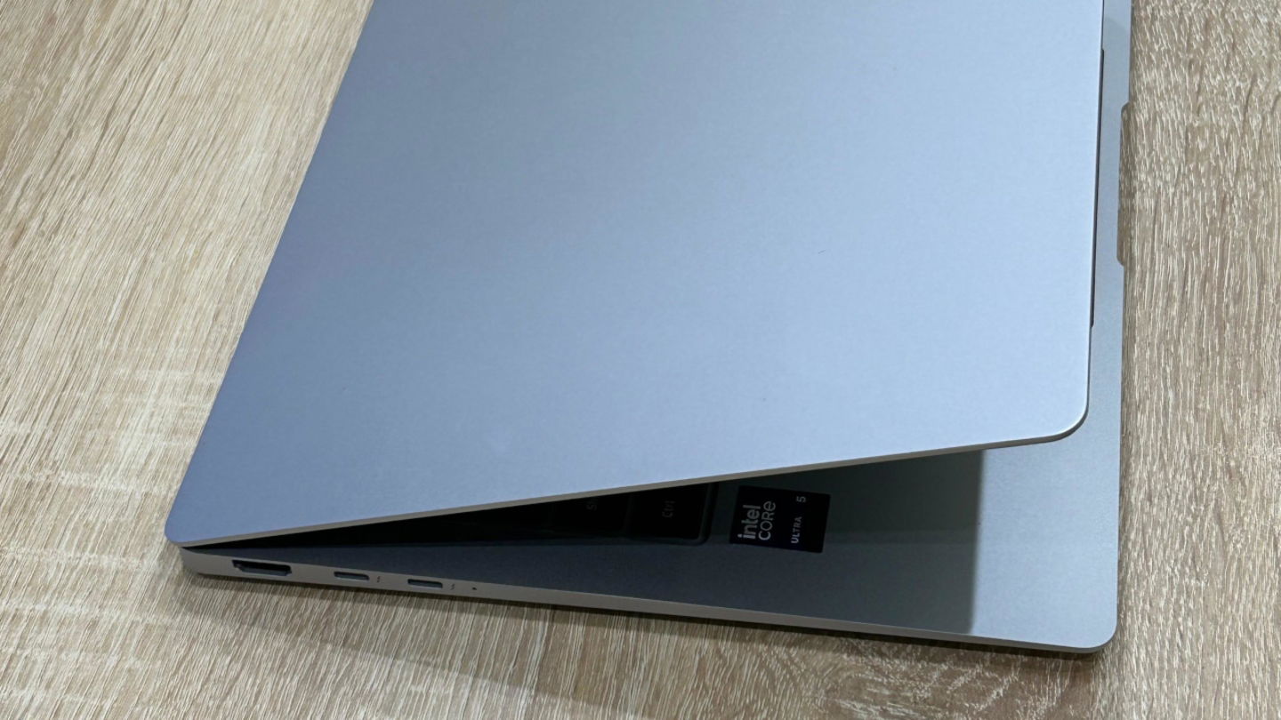 Análisis del Samsung Galaxy Book5 Pro: diseño premium, pantalla brutal y una IA que lo hace todo por ti