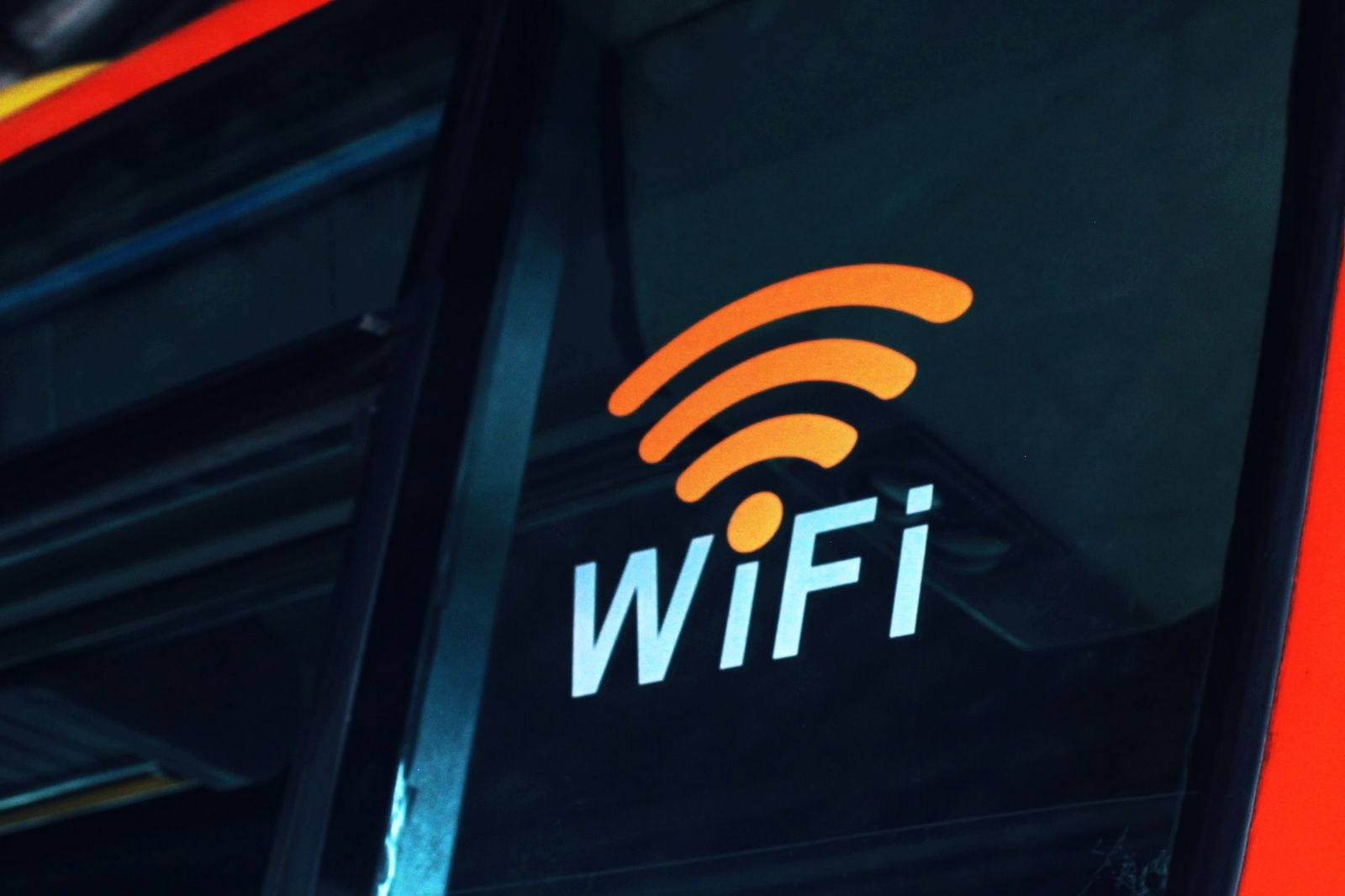 Si te conectas a Internet por WiFi no tendrás que preocuparte por el precio del roaming