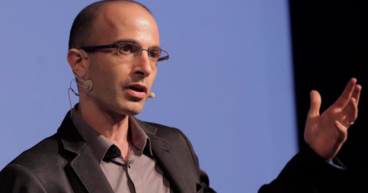 Yuval Noah Harari, experto y pensador tecnológico, asustado sobre el futuro: "Sabemos dividir el átomo, pero no distinguir la verdad"