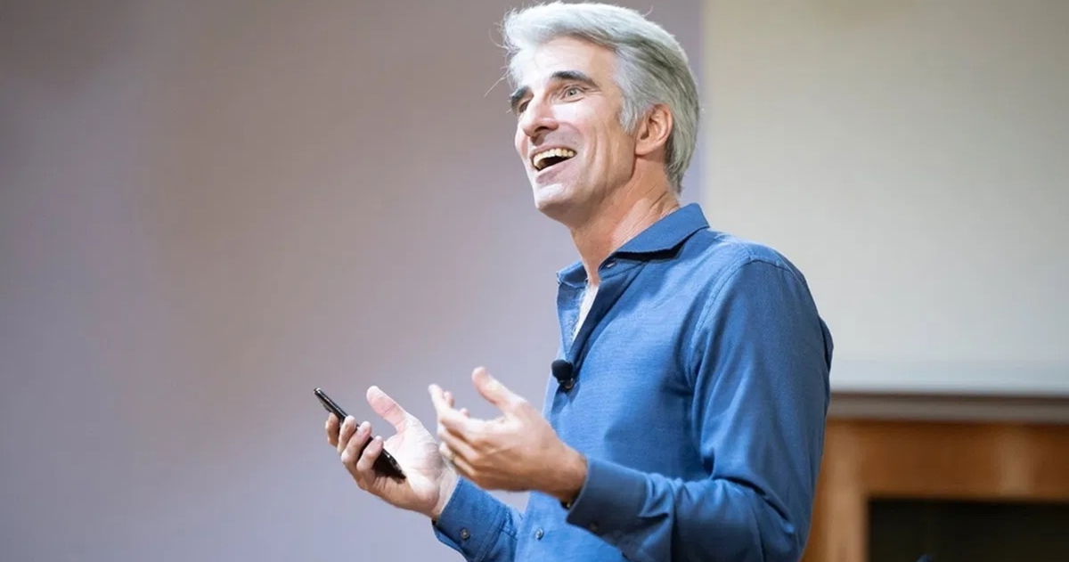 Craig Federighi, jefe de software en Apple, lo tiene claro con Apple Intelligence pese a las críticas: "No es solamente otro chatbot"