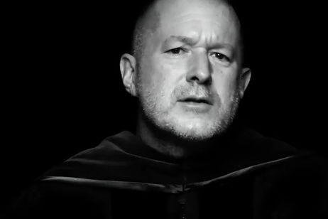 Jony Ive, diseñador de Apple, arrepentido sobre algunas decisiones de la marca: "Celebro las cosas positivas, pero también me siento responsable por aquellas que no lo fueron tanto"