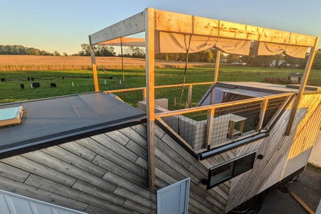 La nueva (y lujosa) casa prefabricada que tiene un estilo revolucionario. Todo es gracias a su terraza en el tejado