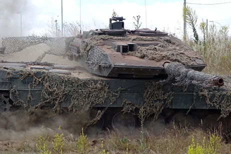 Dmitro, comandante de tanque ucraniano, habla sobre los vehículos enviados por España a la guerra de Ucrania: "Lo mejor de estos tanques es que salvan vidas"