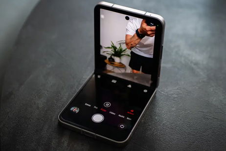 Este móvil plegable te va a dejar con la boca abierta y con su pantalla de seis 6,9 pulgadas no querrás mirar otro móvil Este móvil plegable te va a dejar con la boca abierta y con su pantalla de seis 6,9 pulgadas no querrás mirar otro móvil