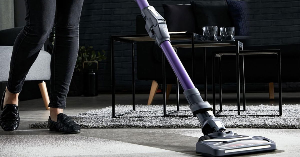 Gran caída de 120 euros en el precio de esta aspiradora tipo Dyson que es ideal para combatir la alergia