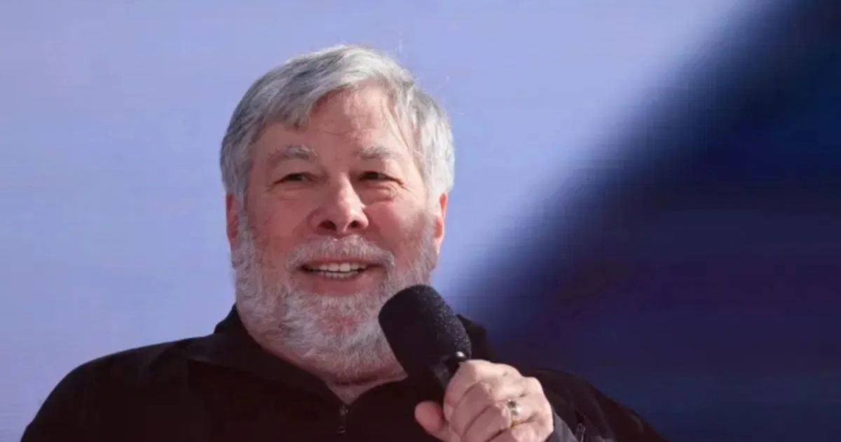 Steve Wozniak, cofundador de Apple: "Creo que la IA tiene una cara oscura. Es una herramienta más que los delincuentes pueden usar"