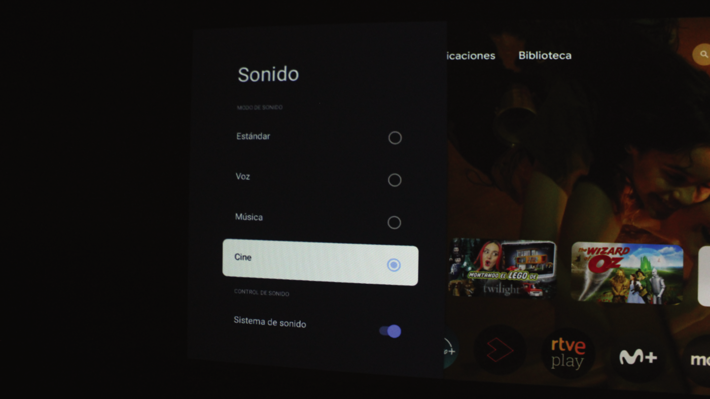 Ajustes de sonido en el Epson EF-22