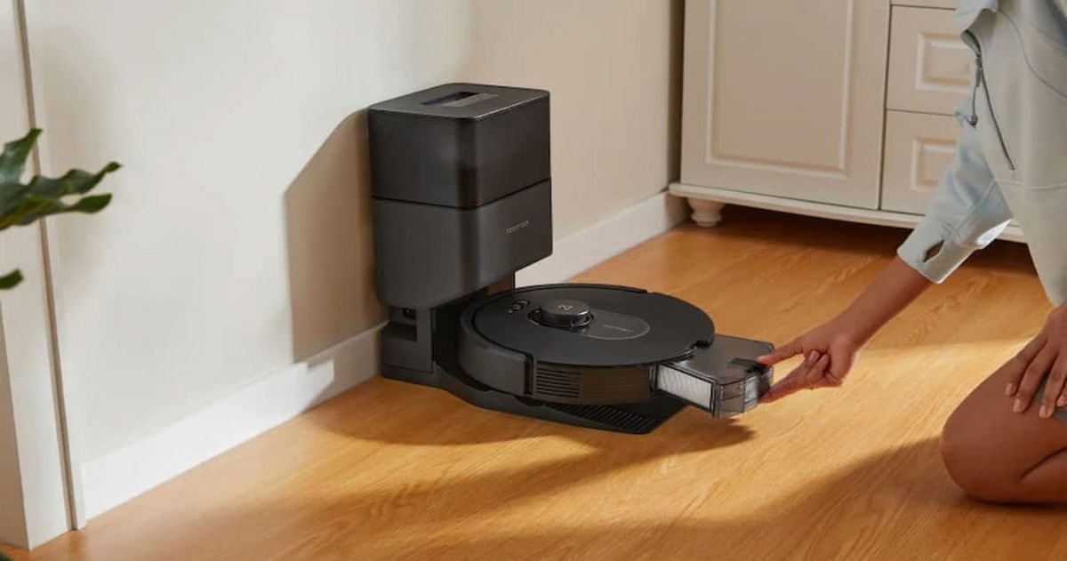 Buen precio y marca top: este es robot aspirador con base de vaciado automático desploma su precio a la mitad