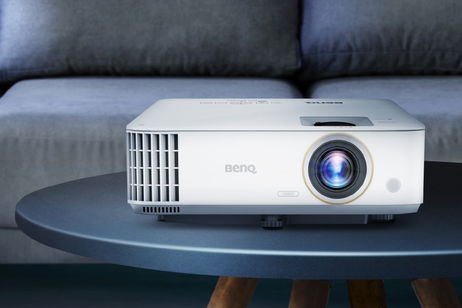Proyector Full HD con alto brillo por 549 euros, ideal para cine en casa y presentaciones