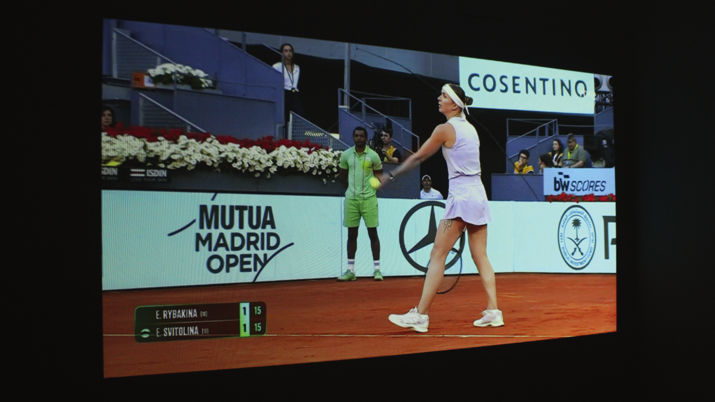 Partido de tenis en el Epson EF-22