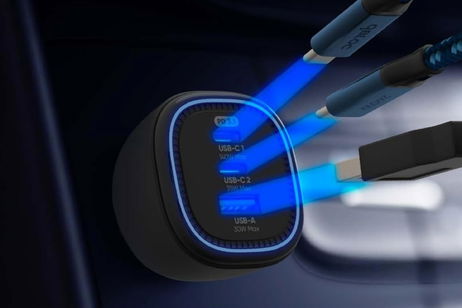Recarga tus dispositivos en el coche con estos cargadores USB imprescindibles para apagones