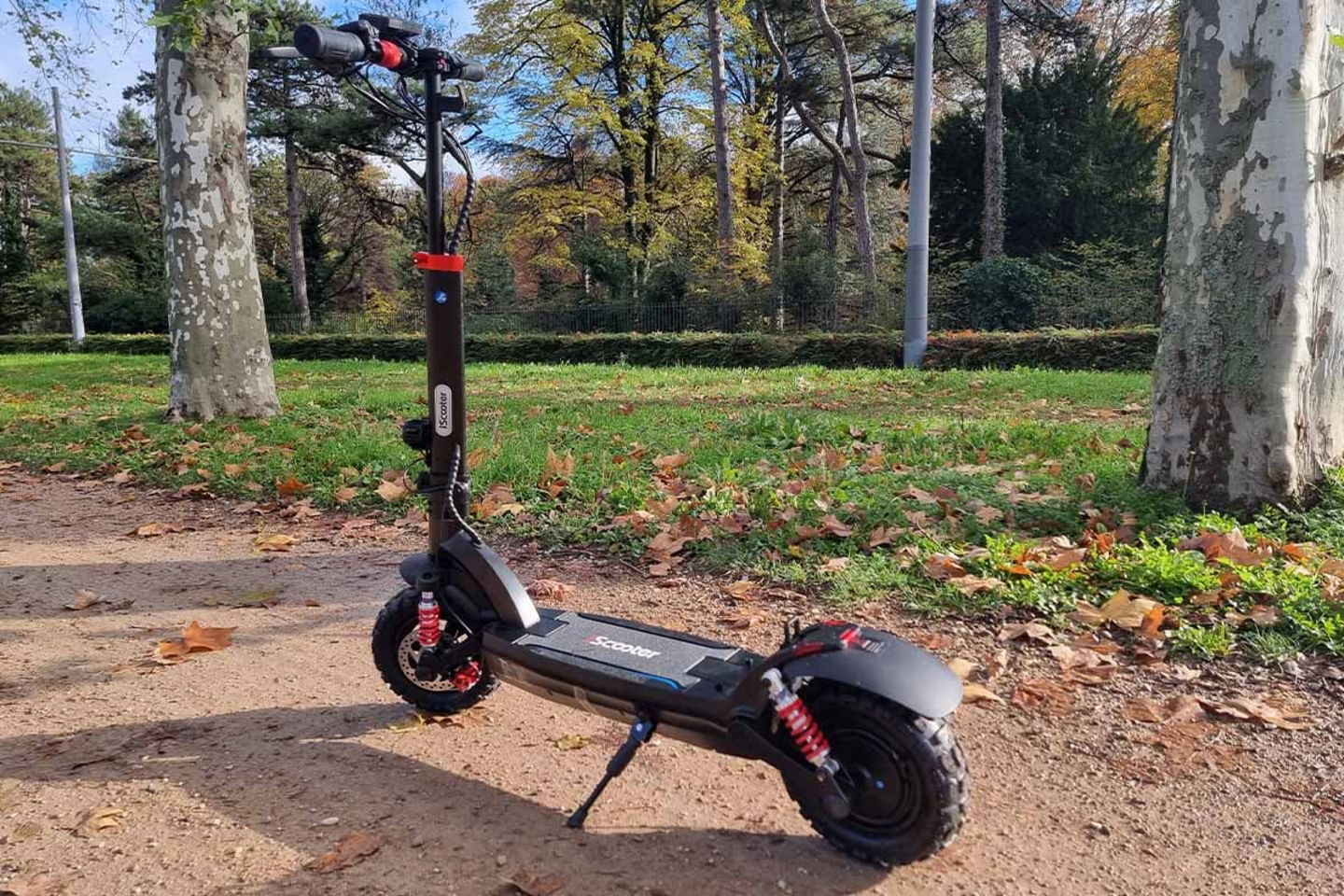 Aprovecha el descuento que tiene AliExpress para este genial patinete eléctrico de iScooter