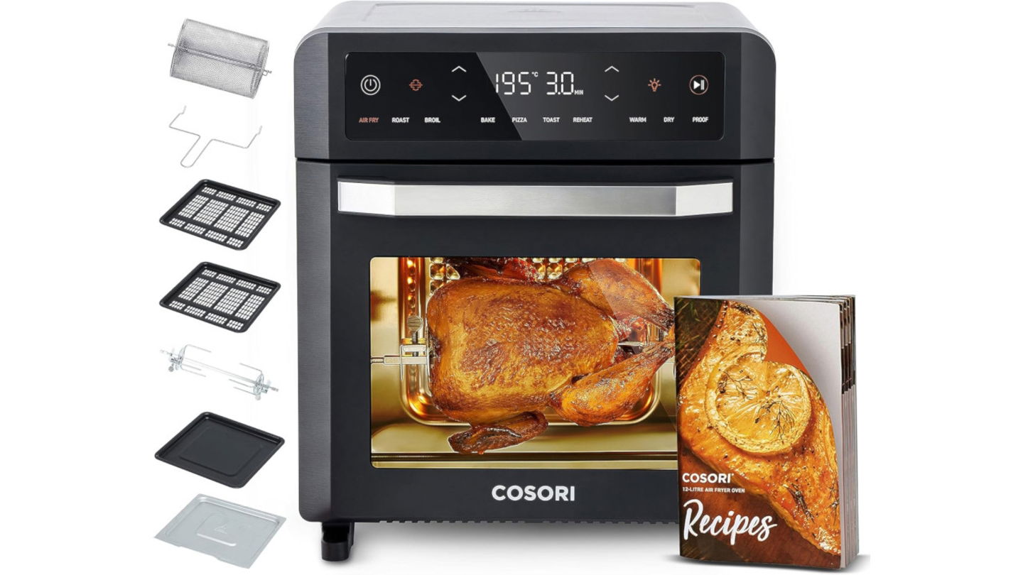 Capacidad XXL y 11 modos automáticos: esta freidora Cosori de 12L quiere sustituir a tu horno, y bien que harías