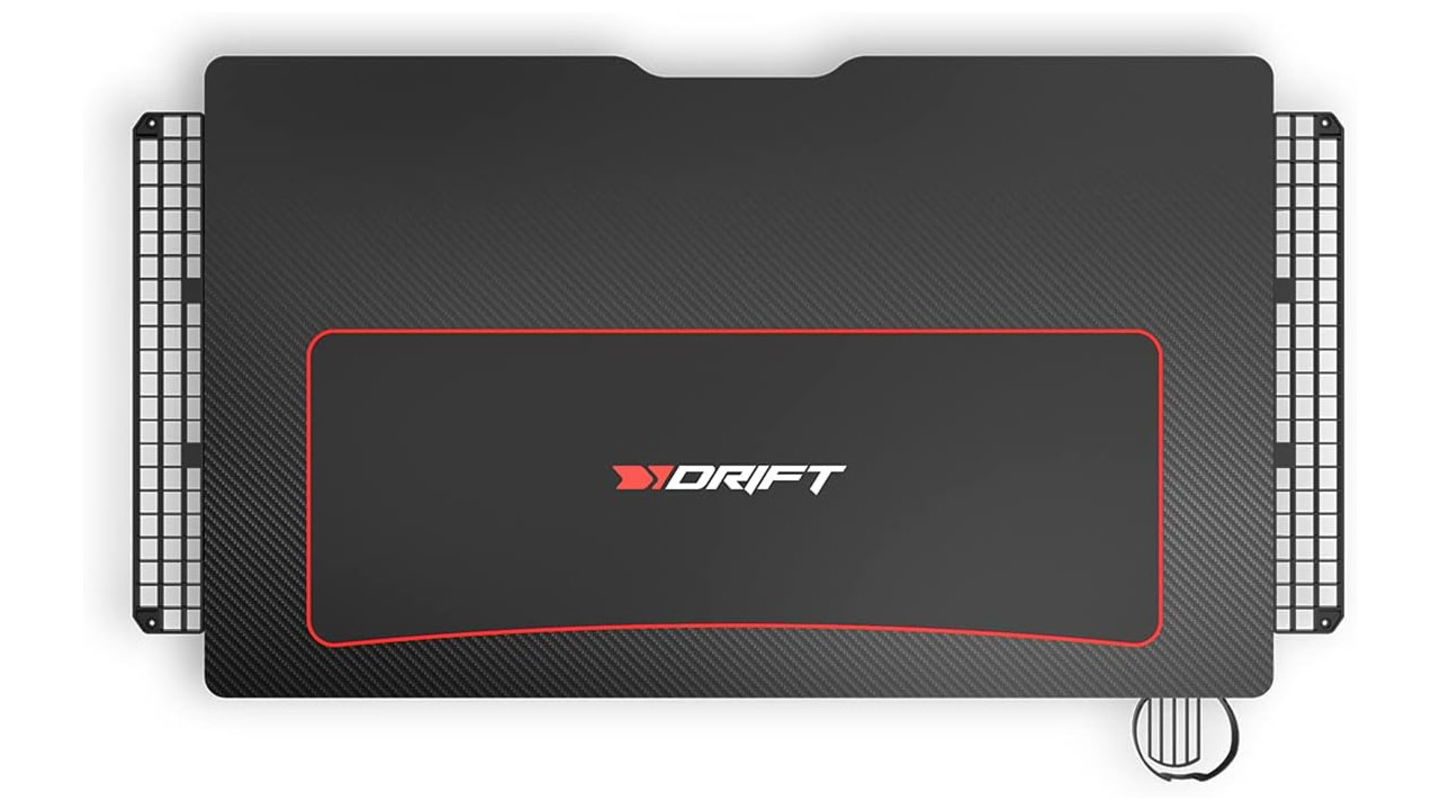 La mesa gaming de Drift con alfombrilla full size y acabados premium hunde su precio al mínimo