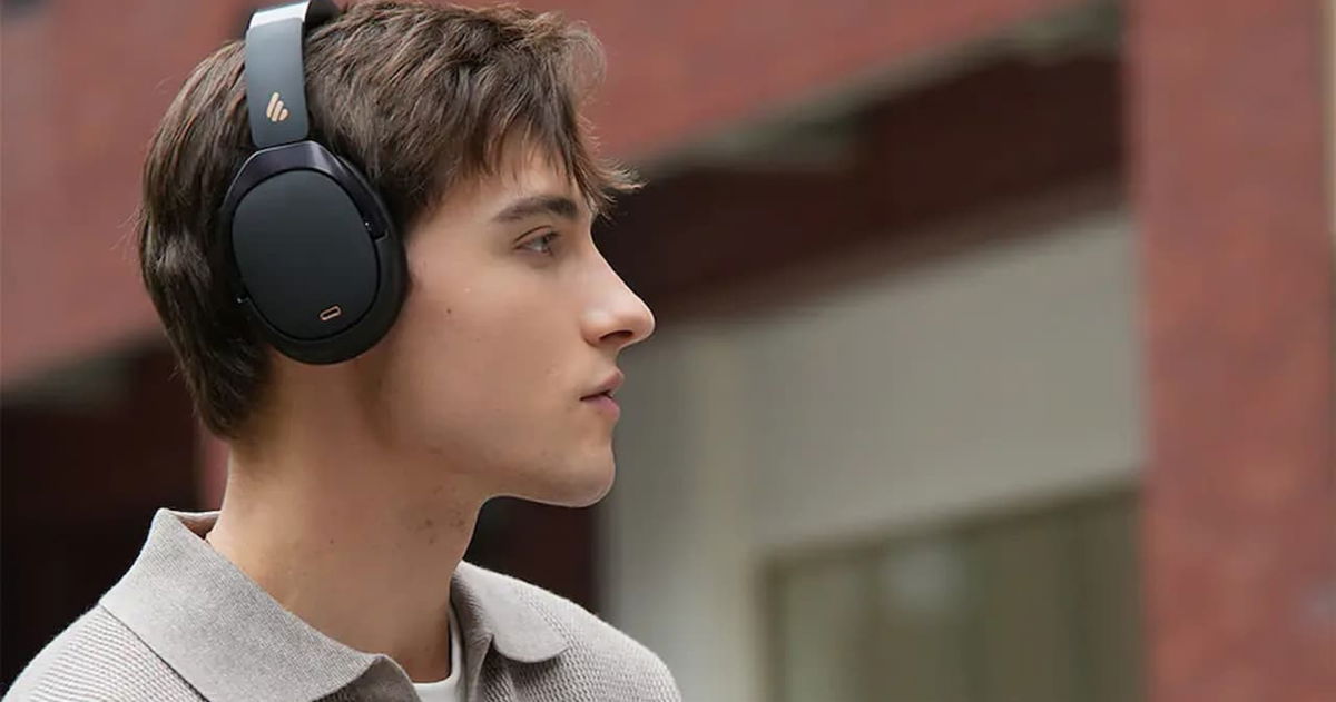 Ni JBL ni Sony: estos cascos vienen con ANC, audio de alta resolución y batería para 55 horas por menos de 100 euros