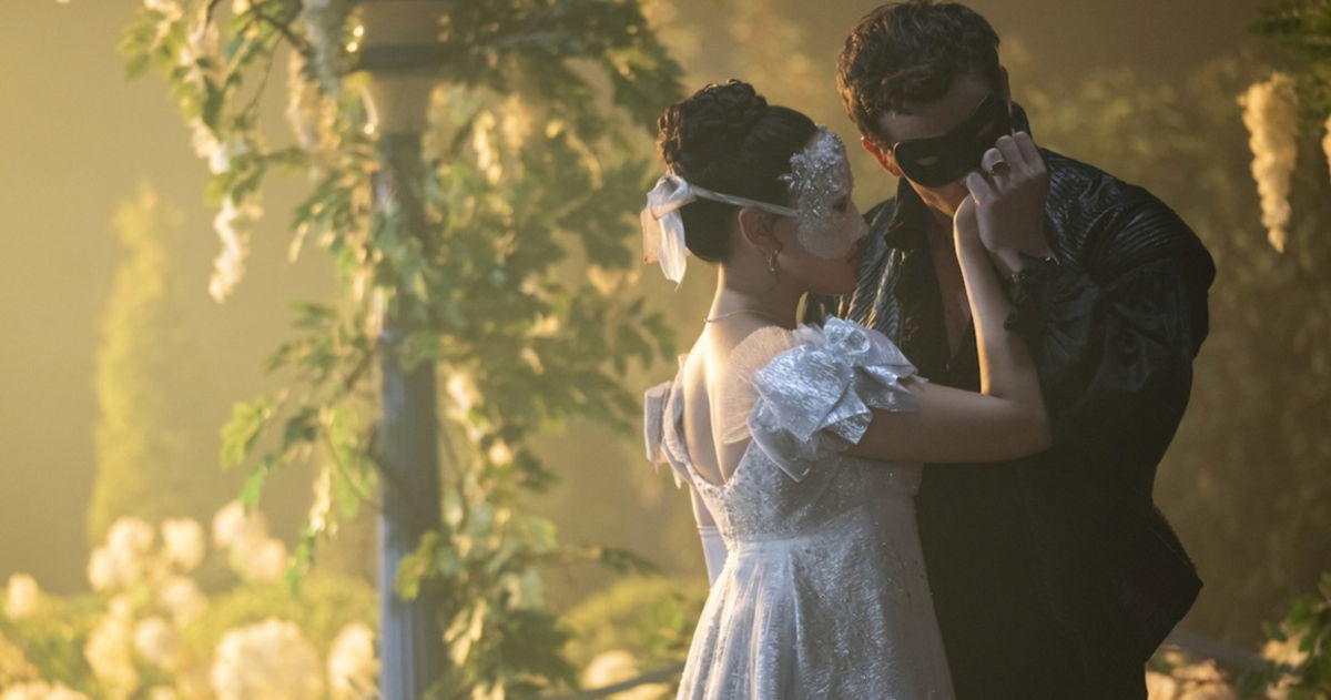Amor a primera vista en el nuevo adelanto de la temporada 4 de 'Los Bridgerton', que confirma temporadas 5 y 6