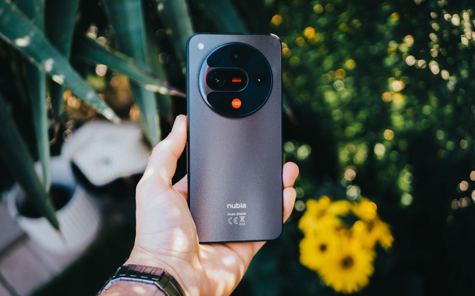 Nubia Focus 2 en la mano