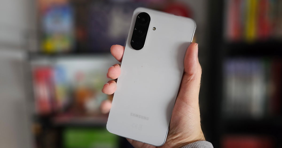 Samsung Galaxy A56 5G, análisis: uno de los reyes de la gama media, notable en todo, y con 6 años de actualizaciones