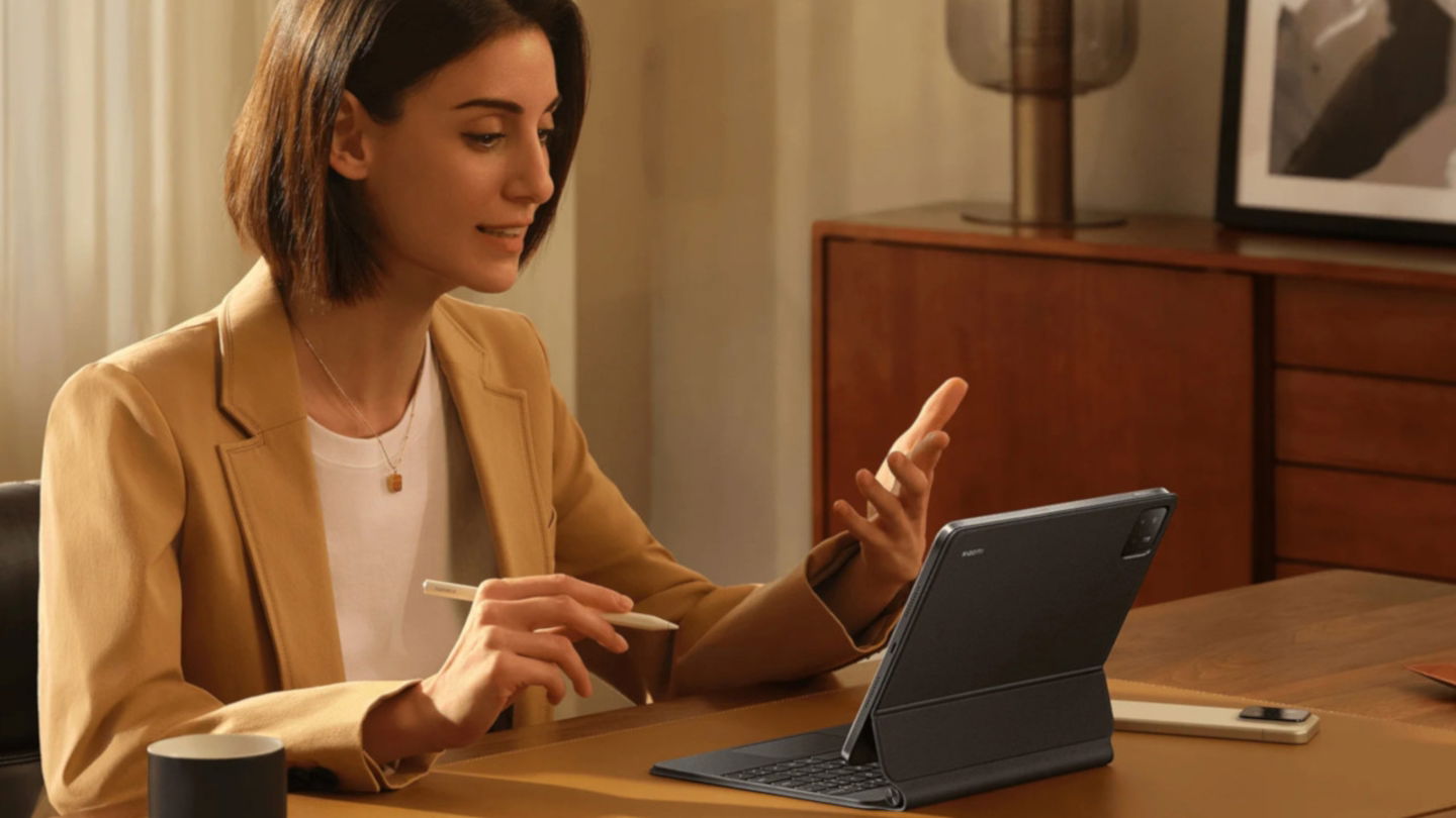 Esta tablet es una pasada: pantalla 3.2K, 144 Hz, Snapdragon 7+ Gen 3, sonido Dolby, batería enorme... ¿sigo?