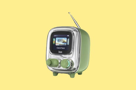 Este mini altavoz con Bluetooth, alarma y juegos retro es ideal para tus vacaciones de verano