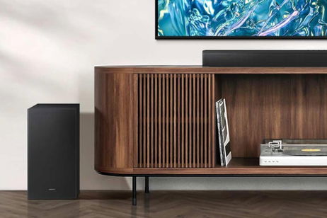 Tiene Dolby Atmos, subwoofer inalámbrico y sonido inteligente: hunde su precio esta barra de sonido Samsung
