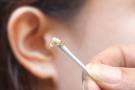 La cera de tu oreja podría tener la clave para evitar parkinson