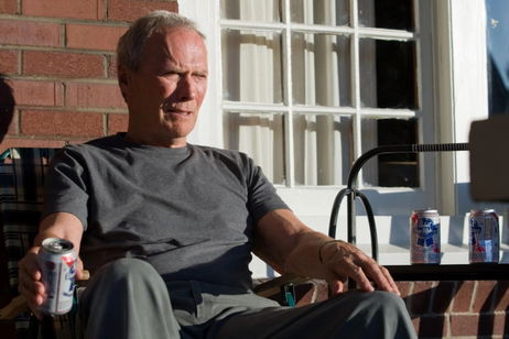No, Clint Eastwood no ha echado pestes contra Hollywood y sus remakes, aunque no le faltaría razón