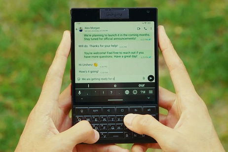 ¿Echas de menos las BlackBerry? Vas a querer el Titan 2, un smartphone Android con teclado físico y 2 pantallas