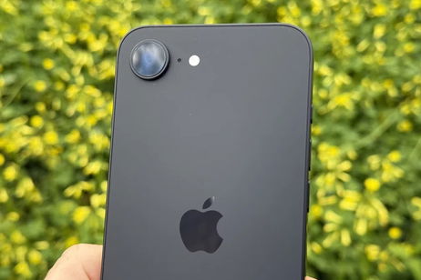 Amazon desploma el precio del iPhone 16e: tiene el descuento más bestia desde su lanzamiento Amazon desploma el precio del iPhone 16e: tiene el descuento más bestia desde su lanzamiento