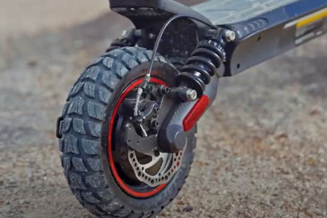 De 759 a 494 euros: menuda oferta para este patinete eléctrico todoterreno con 2000 W de motor y 80 km de autonomía