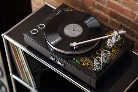 Si eres fan de Elvis, de Sun Records y te sobran 7.400 euros, este tocadiscos es para ti