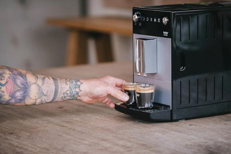 Para los verdaderos amantes del café: sin espumador, sin florituras, solo sabor puro en cada taza
