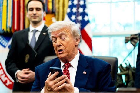 La industria reacciona al móvil de Trump: a Carl Pei le hace gracia y dice que "estamos fritos" La industria reacciona al móvil de Trump: a Carl Pei le hace gracia y dice que "estamos fritos"