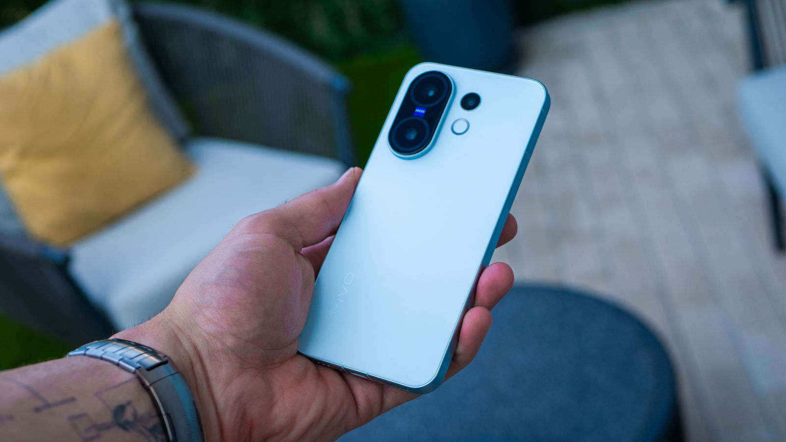 vivo X200 FE en la mano