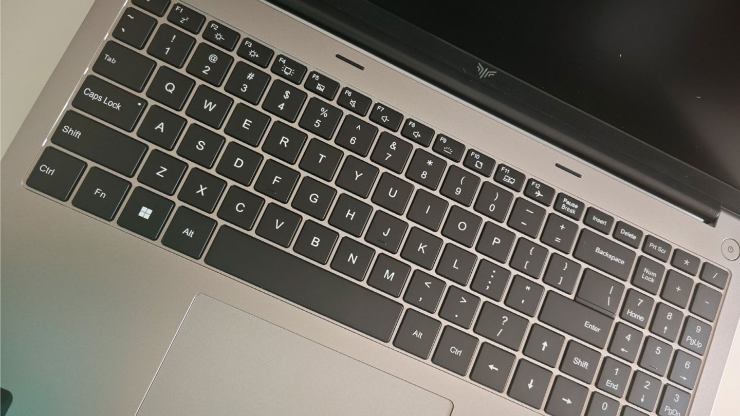 ACEMAGIC RX16 teclado tamaño
