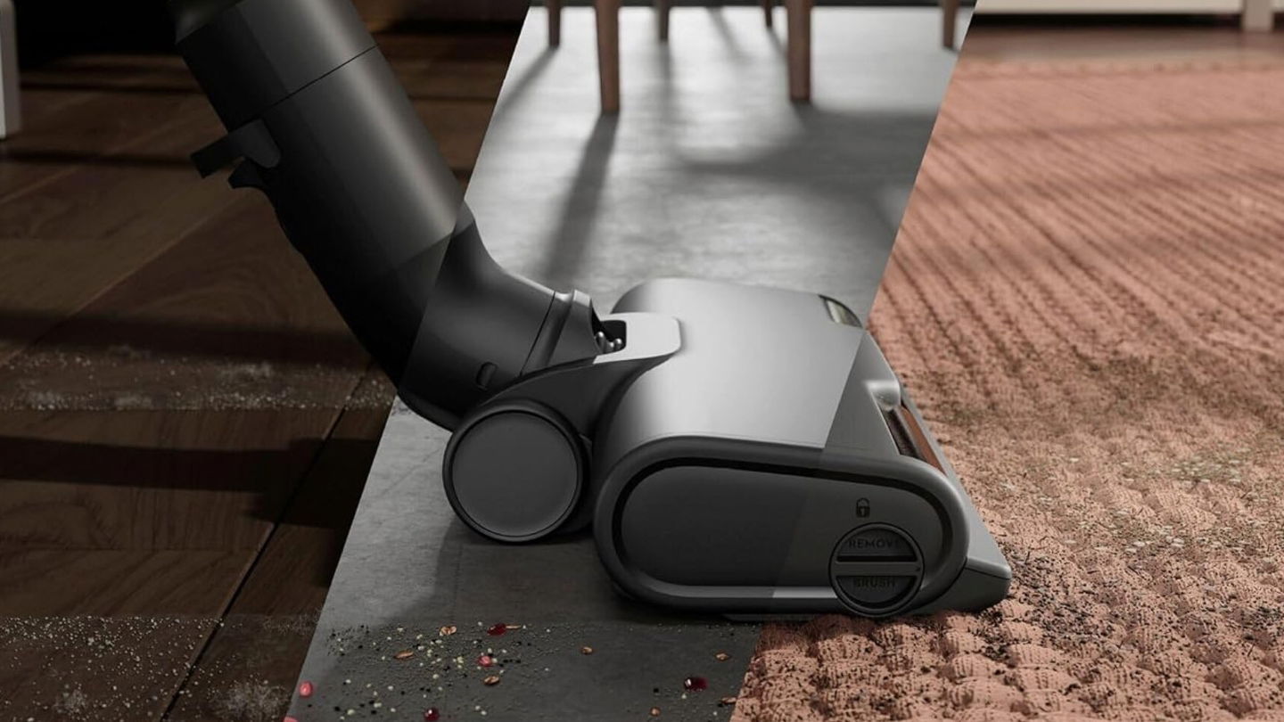 Amazon revienta el precio de esta aspiradora escoba AEG: ¡100 euros de descuento!