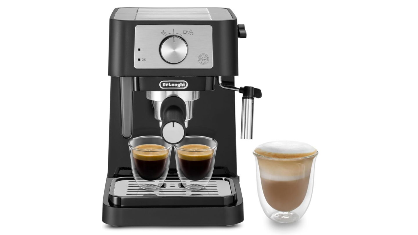 'Perfetto', como diría Brad Pitt: así hace el café esta De'Longhi Stilosa, que tiene un brutal descuento