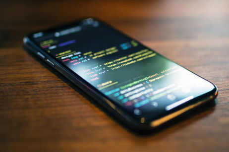 Deja de 'improvisar' con la IA: la guía de un experto de Google para que te escriba código mucho más rápido y fiable
