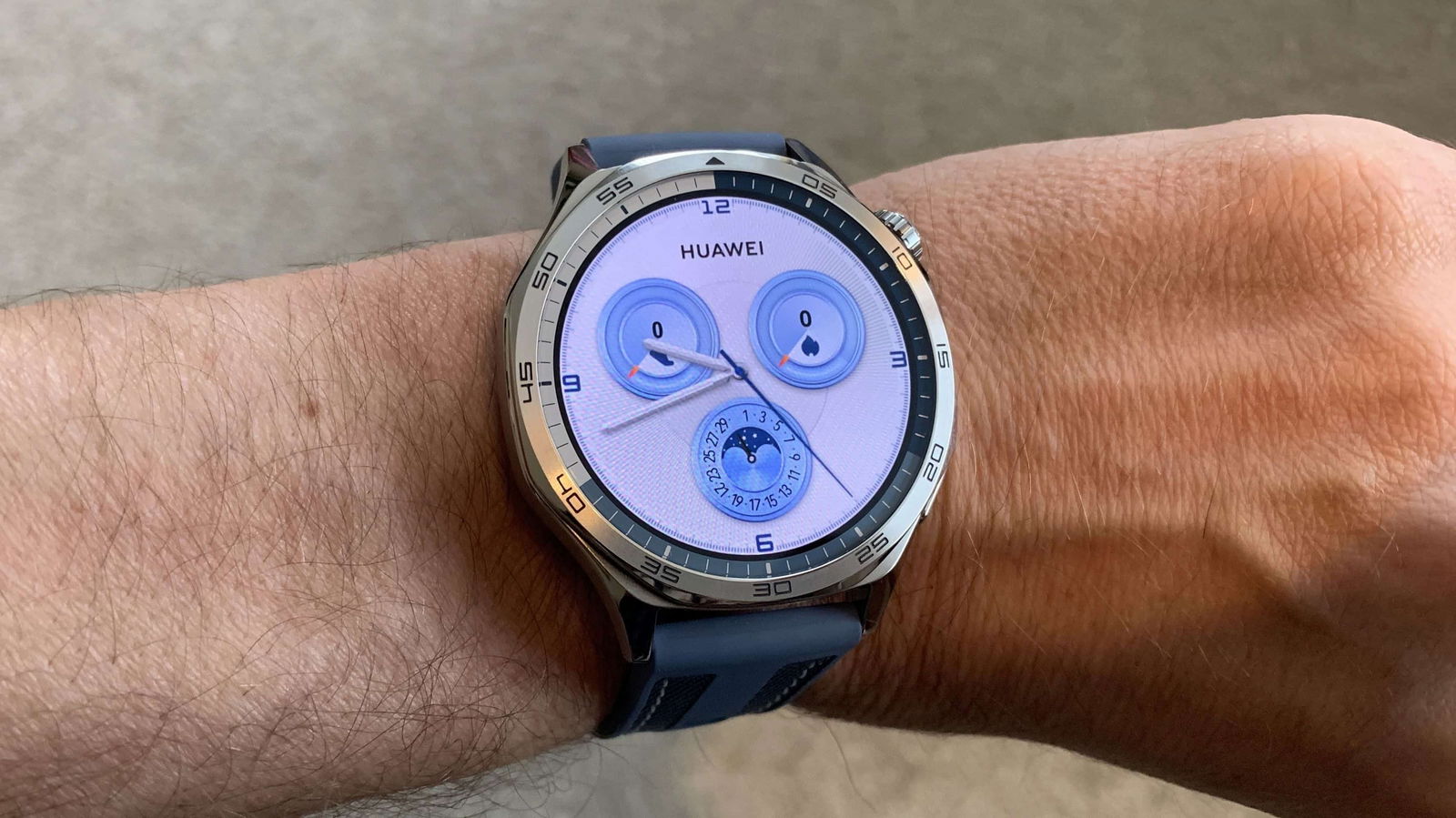 Este es uno de los mejores relojes inteligentes del mercado y tiene un descuentazo en AliExpress