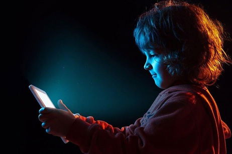 Google usará inteligencia artificial para detectar menores y restringir sus cuentas automáticamente Google usará inteligencia artificial para detectar menores y restringir sus cuentas automáticamente