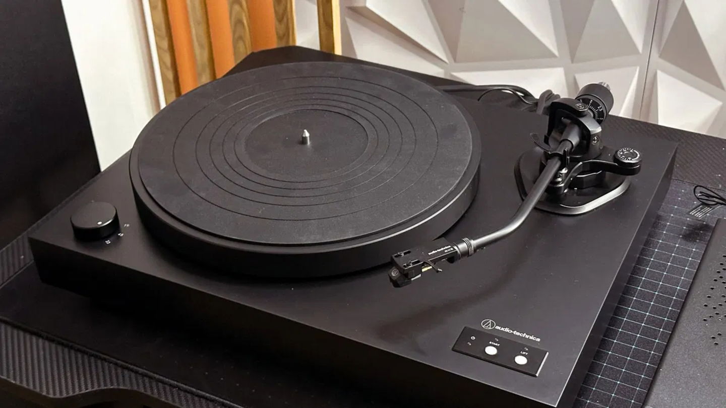 Estos son tocadiscos más llamativos de lo que llevamos de año... y no vas a poder comprarte ninguno