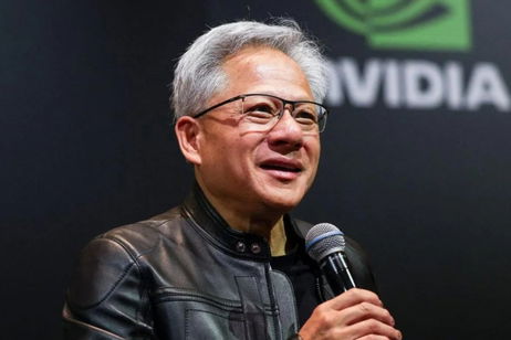 Jensen Huang, CEO de Nvidia, explica por qué las empresas necesitarán tener dos fábricas por culpa de la IA