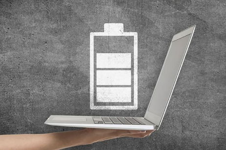Microsoft quiere que cargues menos tu portátil: llega el ahorro de batería adaptativo a Windows 11