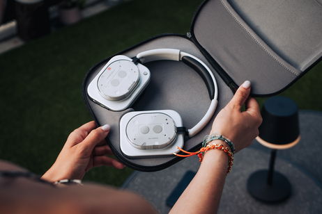 Los auriculares más futuristas del año (y de los que mejor suenan) tienen una gran rebaja en Amazon