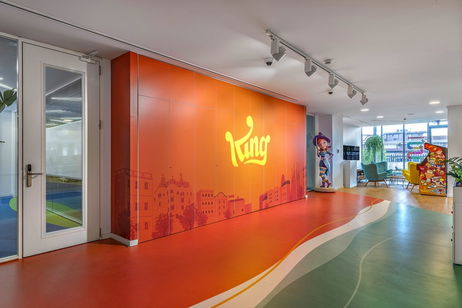 Indignación en las oficinas de King (Candy Crush) tras anunciar despidos masivos y ser reemplazados por IA: "la moral del equipo está por los suelos"