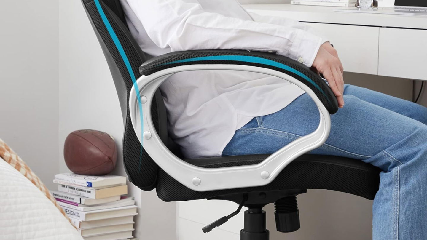 ¿Teletrabajas o estudias desde casa? Esta silla de oficina está a precio de chollo, es comodísima y tiene unas valoraciones excelentes