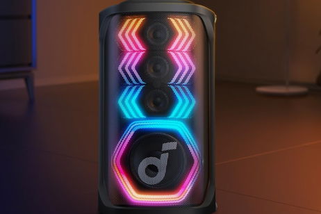 Que no te paren los pies: monta un fiestón en casa con este altavoz de 200 W, 12h de batería y karaoke incluido Que no te paren los pies: monta un fiestón en casa con este altavoz de 200 W, 12h de batería y karaoke incluido