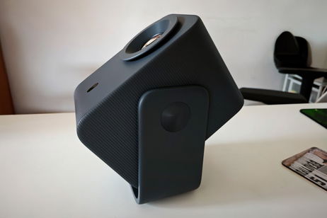 Proyector TCL C1, análisis: es portátil, compacto y capaz de hacerlo todo solo